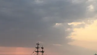 «Чистое море, белоснежный песок и фрукты за копейки»: туристы делятся первыми отзывами о райском отдыхе в Абхазии-2025