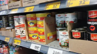 Купил странную баранью тушенку в "Светофоре": поел и понял - так вот зачем в мясо положили розмарин