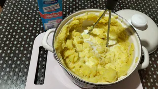 1 стакан - и домашнее пюре получается как в лучших кафе: пышное, без комочков и нежное как крем