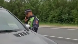 Правила не для всех: рязанских сотрудников ГИБДД уличили в нарушении масочного режима