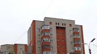 Очередная трагедия: в Песочне пенсионер выпал из окна