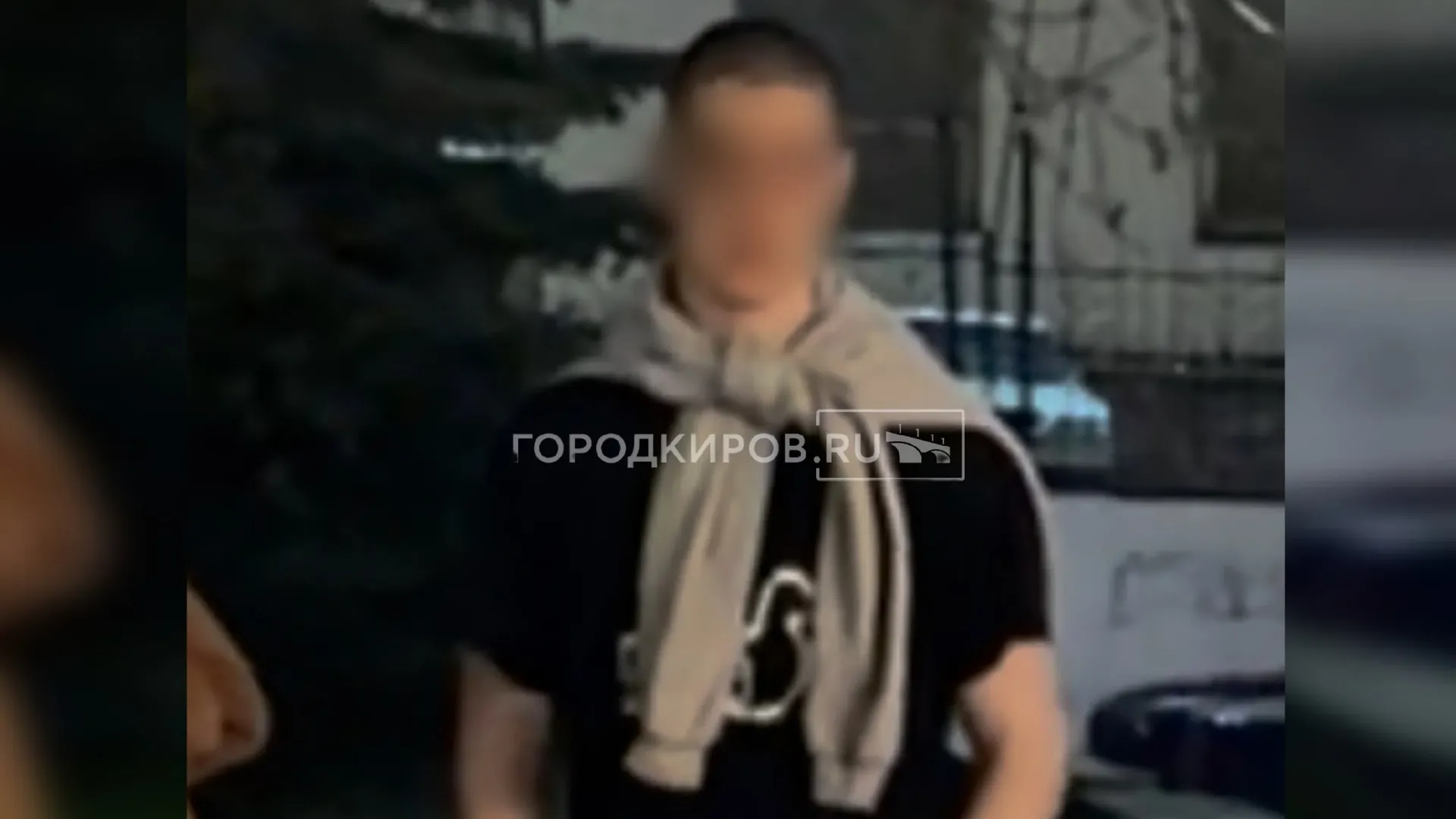 В Кирове подростки распылили перцовый баллончик в лицо бизнесмену