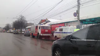 У "Барса" на Московском стоят экипажи полиции и МЧС