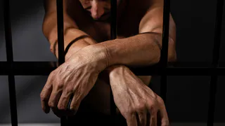 Ранее судимый житель Ряжска угрожал убить дочь ножом