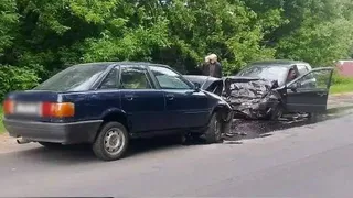 Жуткий удар под Рязанью: «Ауди» и «Калину» смяло после лобового столкновения
