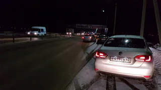 "Очередная яма и ее жертвы": на Северной окружной более десятка машин пробили колеса