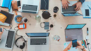 Исследования Superjob: Сколько россиян будут работать в майские праздники