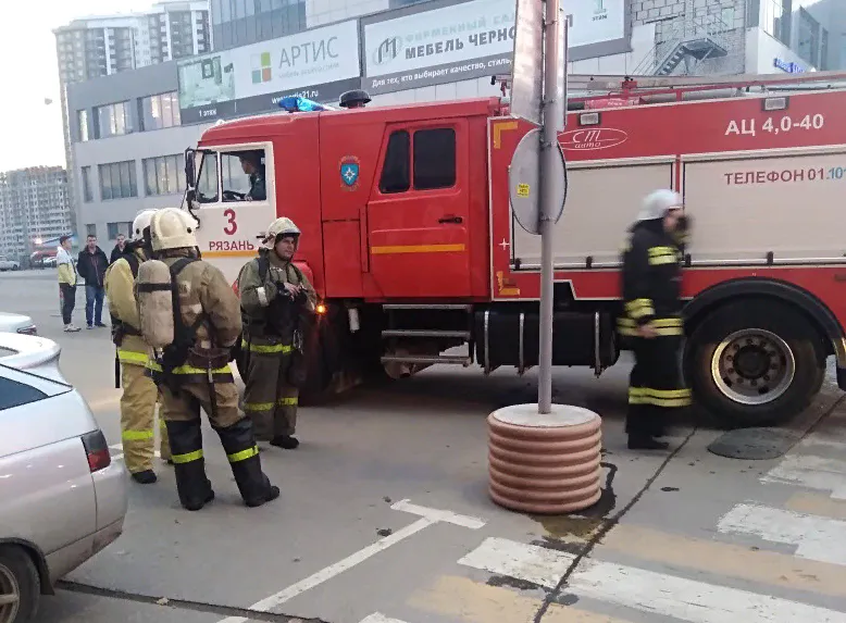 В ТЦ "Барс" показали видеозапись эвакуации из кинозалов