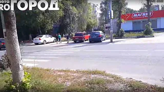 "Мне страшно отпускать ребенка в школу": рязанка попросила обновить"зебру" и установить лежачий полицейский