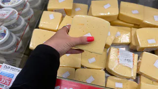 Теперь покупаю только качественные сыры: нахожу в составе эти цифры и сразу беру - больше не попадусь на подделку