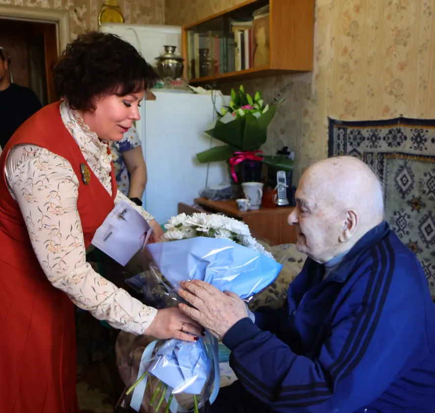Ветерана ВОВ из Рязани Александра Борщевского поздравили со 100-летним юбилеем