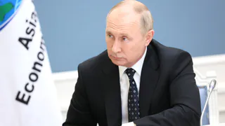 Мнение Путина: что думает президент России о введении QR-кодов на транспорте?