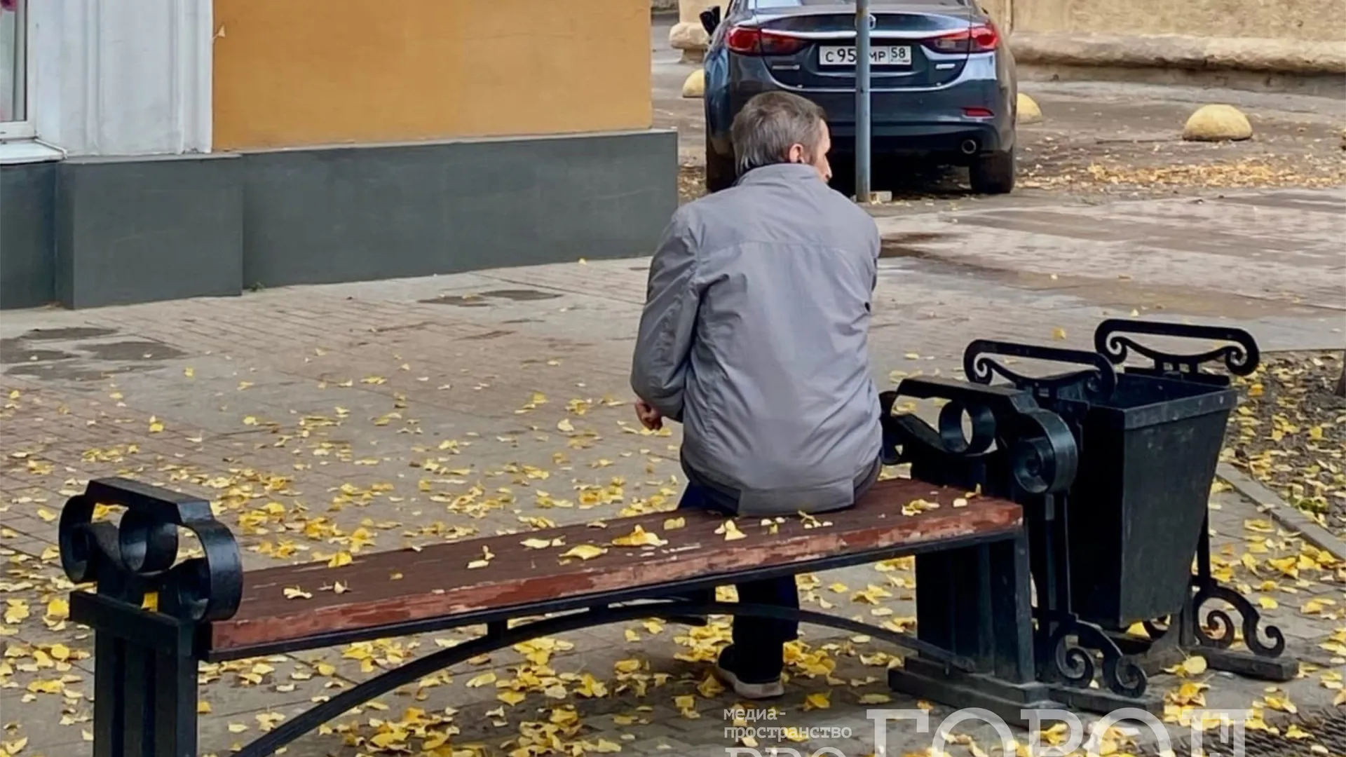 И работающим, и неработающим. Пенсионеров обрадовали рекордной прибавкой к пенсии с 1 октября