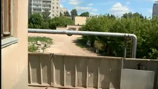 Не поделили дорогу: на Крупской жители перегородили въезд в промзону