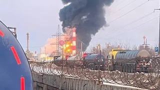 На нефтезаводе Рязани потушили открытый огонь на обоих резервуарах