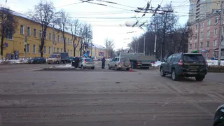 В Рязани "Лада Калина" не уступила дорогу иномарке
