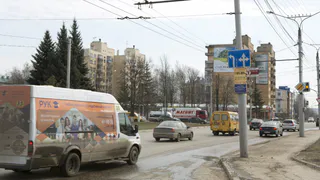 В Рязани свадебный кортеж объехал пробку по встречной(видео)