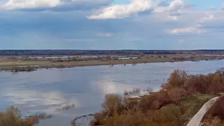 В Рязани продолжает падать вода в реке Ока