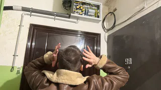 Скрутки изолентой - прошлый век. Вот более надежные способы соединения проводов и кабелей - держатся крепче цемента и не искрят годами