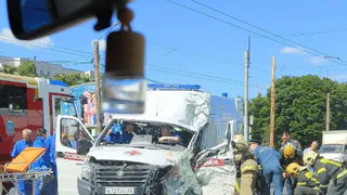 ДТП в Рязани с машиной скорой помощи и ГАЗелью попало на видео