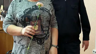 В Рязанском районе гражданам ЛНР торжественно вручили российские паспорта 