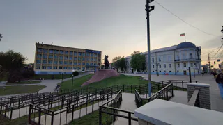 Рязань с ночи массово атакуют БПЛА - в школах отменили занятия