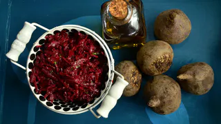 Больше не варю свеклу на салаты: друг повар научил готовить свеклу вкуснее и проще - они у себя в ресторане делают только так