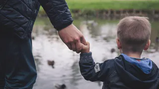 "Их родительская любовь безгранична": Астрологи назвали лучших отцов по знаку зодиака