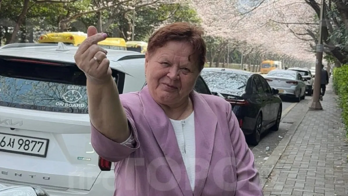 71-летняя фанатка BTS из Кирова побывала в Южной Корее за счет своего поклонника