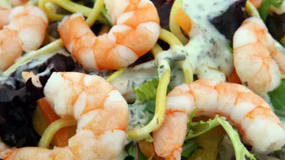 Приготовлю салат Красное море к Новому 2026 году: вкуснее и проще Шубы с Мимозой - Красная Лошадь уже благословила