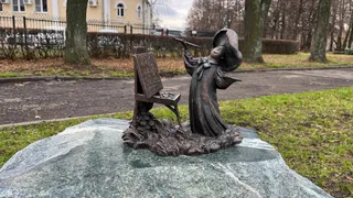В Рязани появились еще три скульптуры грибов с глазами
