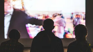 Рязанцам бесплатно покажут спектакль на экране