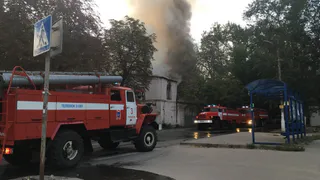 В Рязани сгорел заброшенный клуб Керамзавода