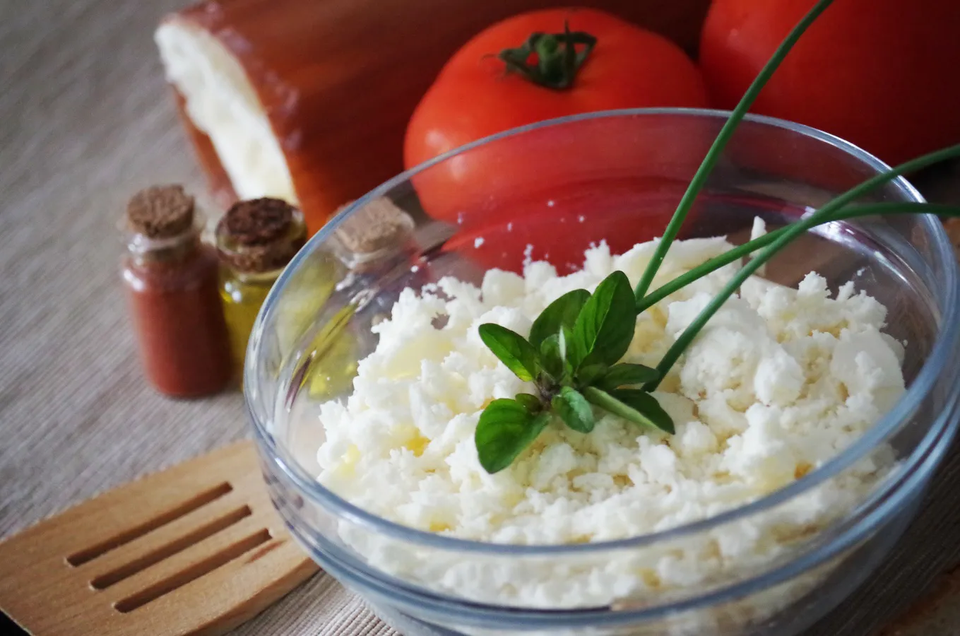 Выкиньте уже творог: есть 5 продуктов, работающих куда круче - особенно, если вам за 40
