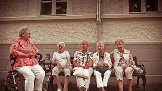 Теперь полностью под запретом. Пенсионеров, доживших до 70 лет, ждут ограничения с 9 декабря