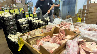 Бывалые покупатели рассказали о своих продуктовых покупках в "Светофоре" 