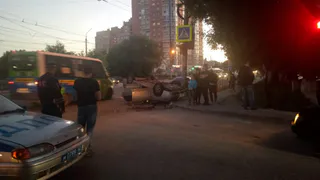 На Касимовском шоссе в результате ДТП перевернулся автомобиль