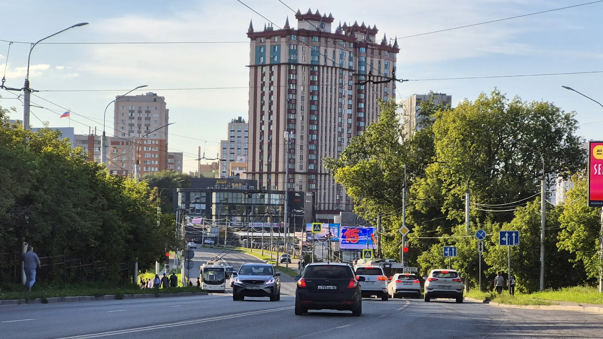 Дрон ударил по дата-центру, пьяный водитель убил двух сестёр, а 17 домов стоят без ремонта: главное за неделю в Рязани