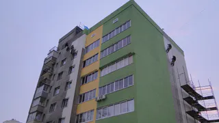 В доме, пострадавшем от взрыва, готовятся к новоселью – жильцы первого подъезда на днях смогут  въехать в свои отремонтированные квартиры