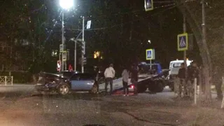 Машине снесли бампер - ночью на улице Черновицкой произошло ДТП