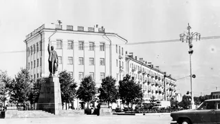 Рязань в семейных фотоальбомах: как выглядели вокзал и Ленин в прошлом веке