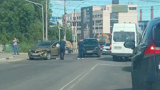 На перекрестке улицы Тимуровцев и Зубковой в Рязани произошло массовое ДТП