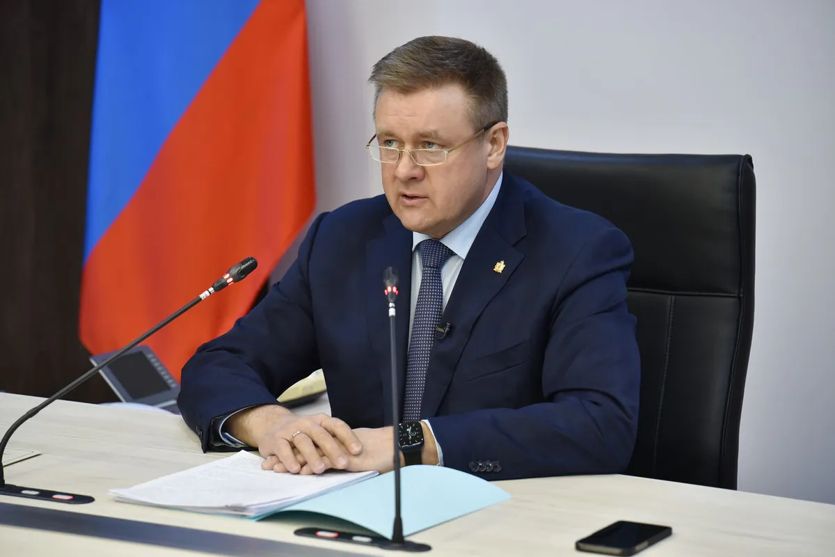 50 миллионов на дороги и внимание к детям: о чём говорил Любимов на заседании правительства
