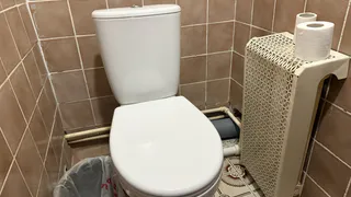 Достаточно всего 3 капель — удаляю ржавчину и налёт в унитазе средством из домашней аптечки