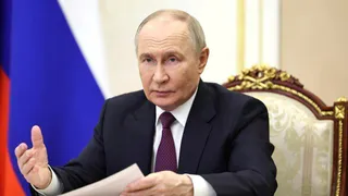 Президент РФ Путин наградил рязанцев медалью «Родительская слава»