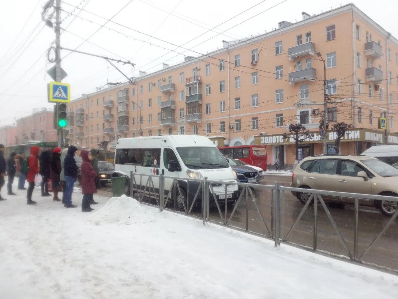 Ходит абы как, а не по расписанию: рязанцы массово жалуются на транспорт
