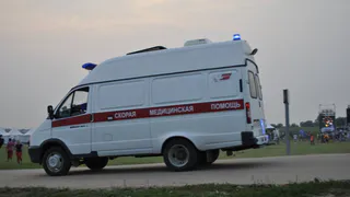 Водитель не справился с управлением: в Новомичуринске BMW улетел в кювет