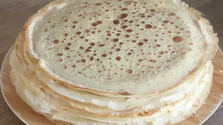 Вливаю это в тесто перед мукой и блинчики получаются кружевные и вкусные - тоньше листа бумаги