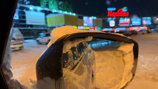 Девушки-подростки «по приколу» устроили драку у ТРЦ в Рязани