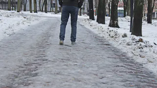 МЧС предупреждает рязанцев о гололеде